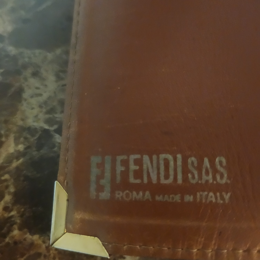 Fendi Green and Brown Wallets Luxurious Leather Collection - Picture 2 of 10